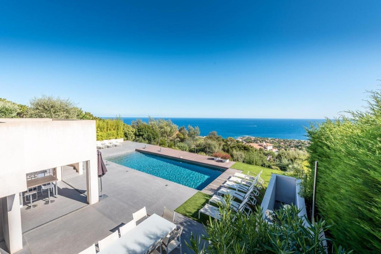 Вілла Vue Panoramique Sur La Baie De St Tropez Лез-Іссамбр Екстер'єр фото