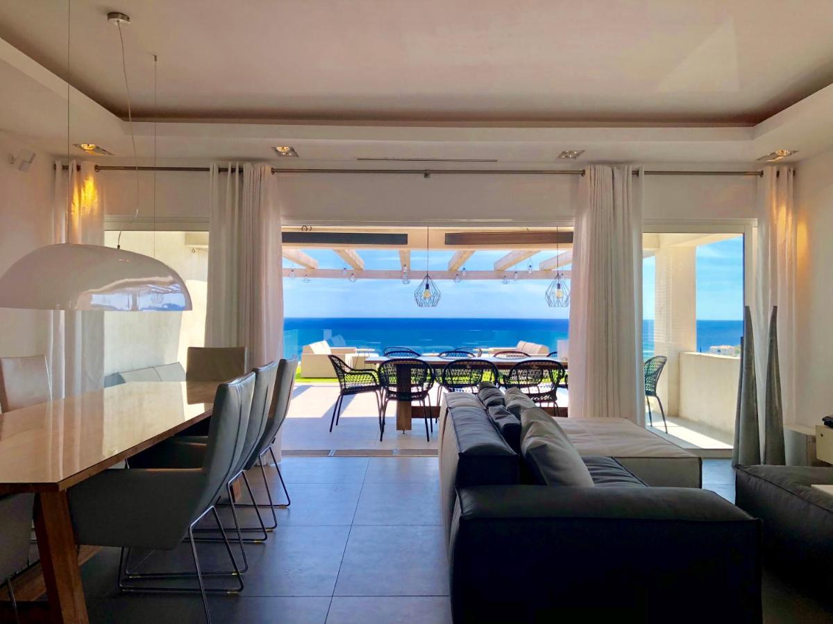 Вілла Vue Panoramique Sur La Baie De St Tropez Лез-Іссамбр Екстер'єр фото